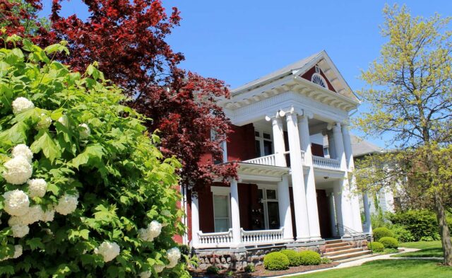 East Lincoln Crossroads Neighborhood - historic home