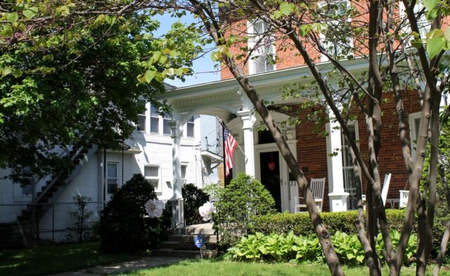 East Lincoln Crossroads Neighborhood - historic home